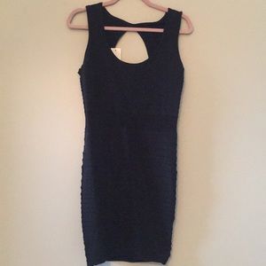 Black bodycon dress